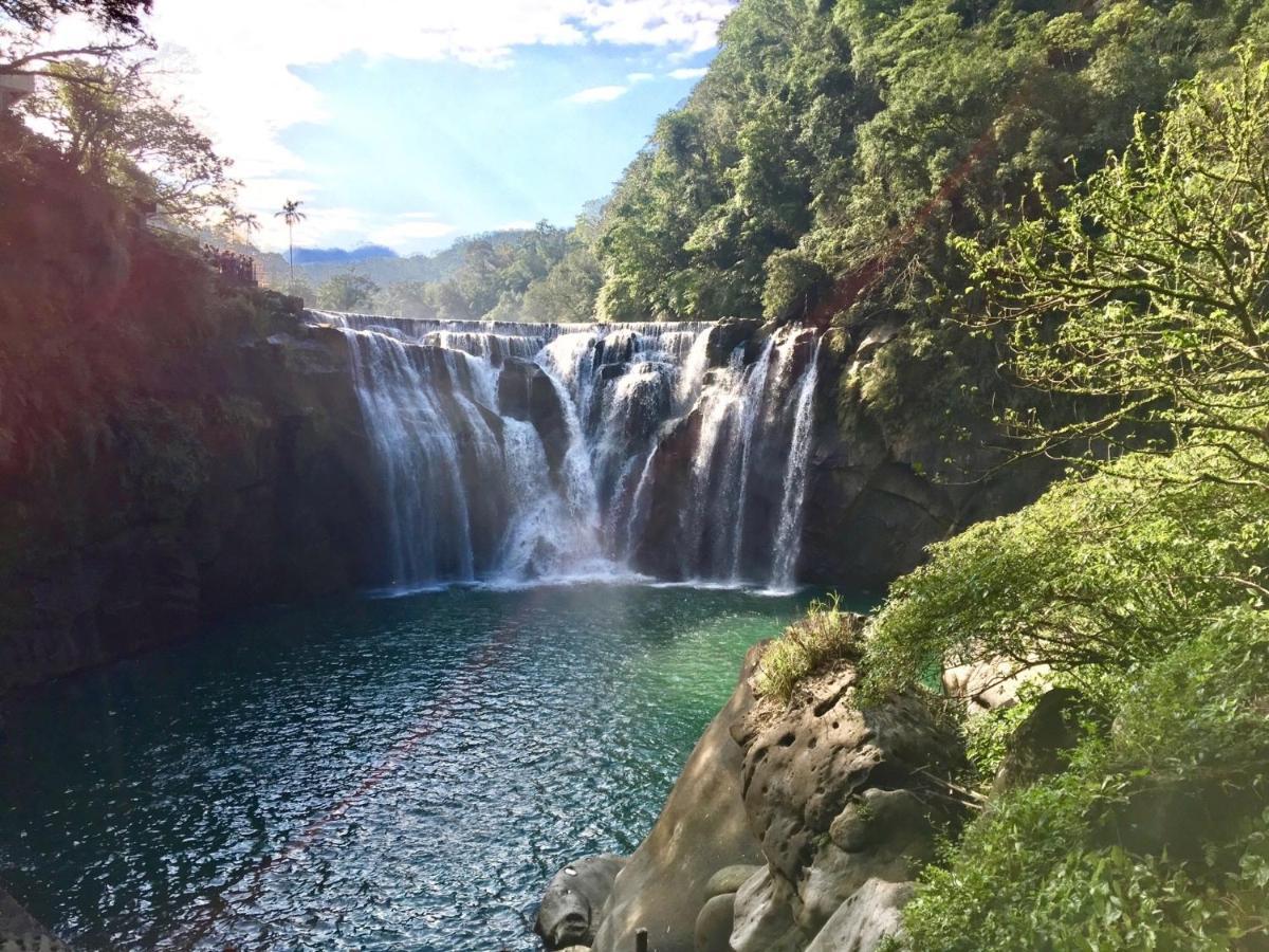 晶晶輕旅民宿 New Taipei City Экстерьер фото